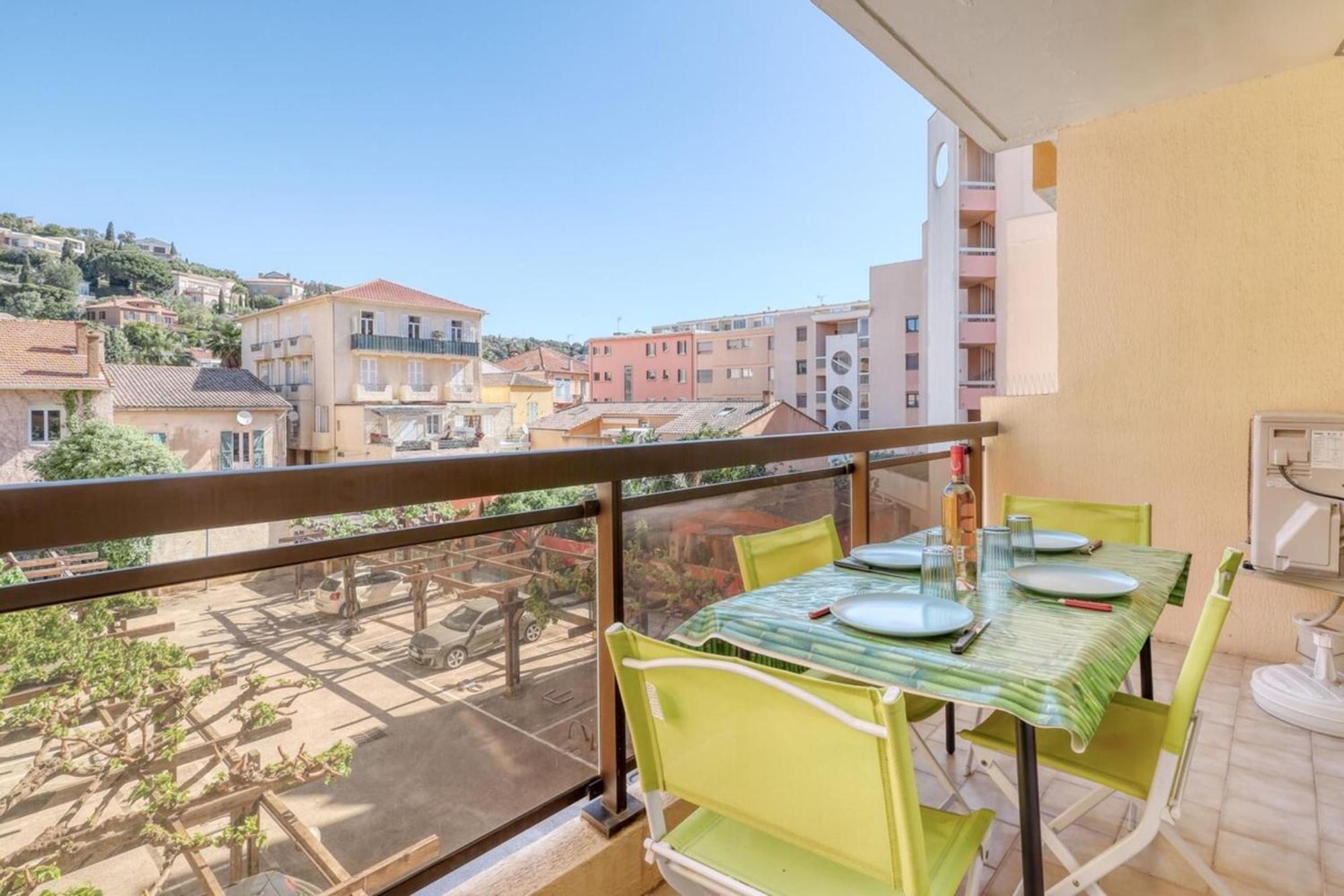 Lavandou - T2 In The City Center - 200 M From The Sea Ле-Лаванду Экстерьер фото